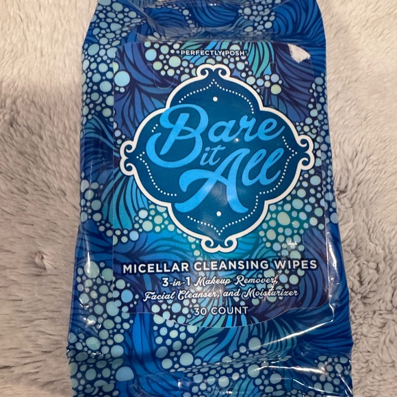 Perfectly Posh~Bare It All~micellar cleansing wipes~New and Sealed package - Picture 3 of 4